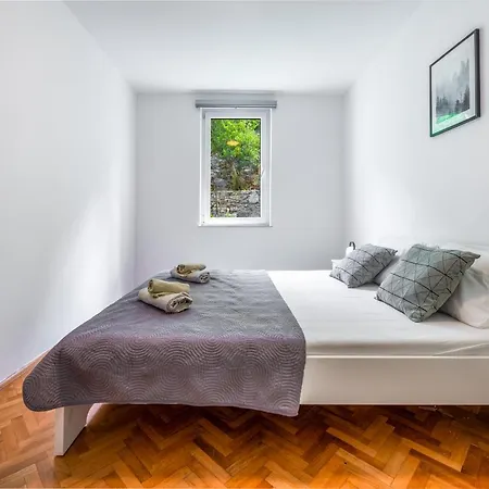 Apartment Oceania